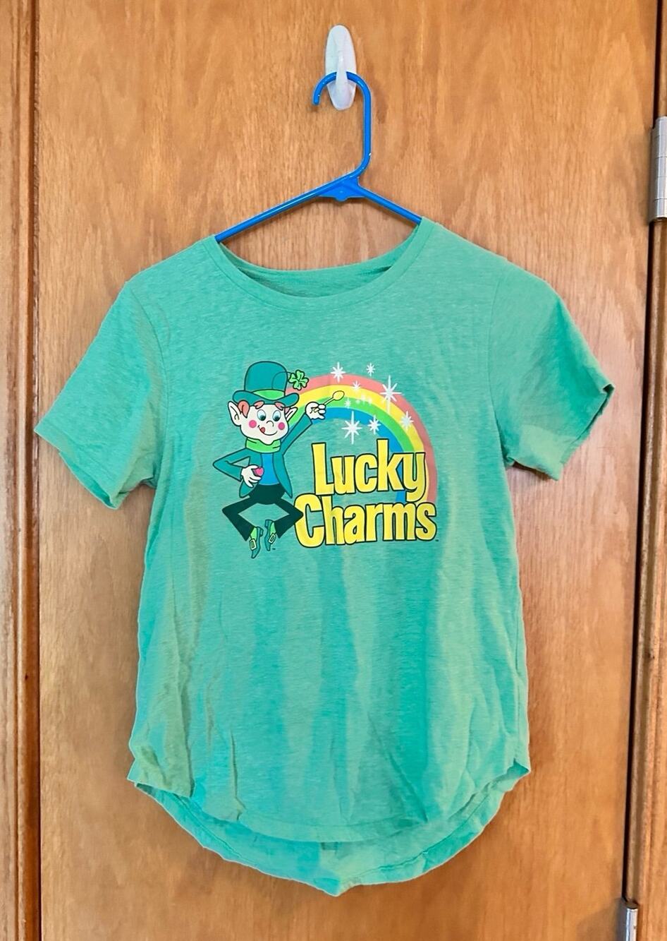 Lucky Charms Juniors T-shirt Medium M (7/8) used good shape